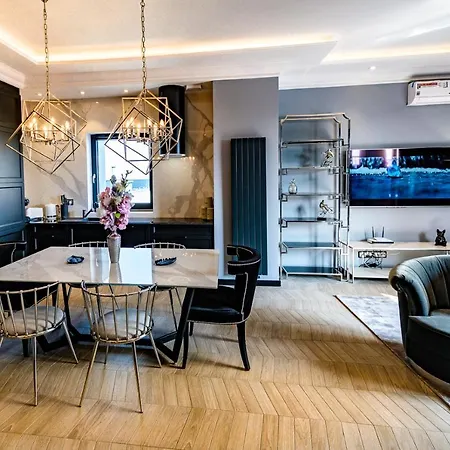 About Art Apartments-3