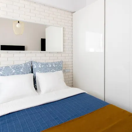 Elegant 2Br, Amazing Old Town Views, Plac Solny Walk To Rynek! Amenities-2