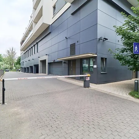 Apartments Odra Tower Wrocław by Renters-3