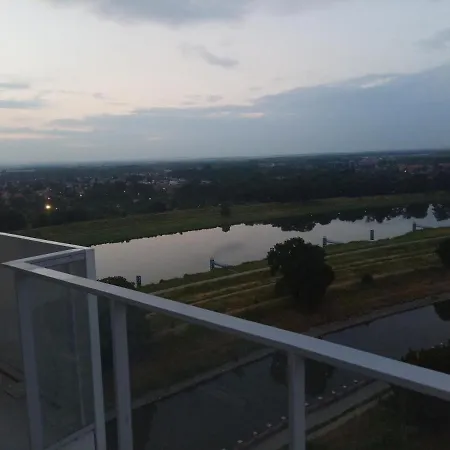 Wroclaw Penthouse Views Odra And City Center-3