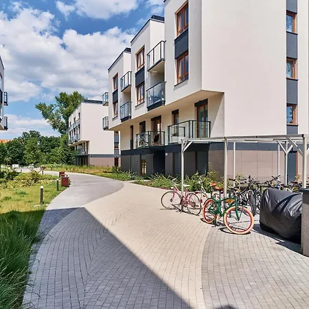 Riverside Apartments Na Grobli By Noclegi Renters-2