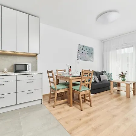Apartment Wichrowa With Free Garage Wroclaw By Noclegi Renters-2