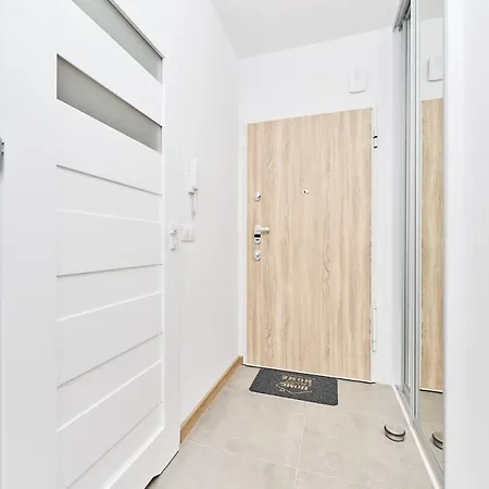 Apartment Wichrowa With Free Garage Wroclaw By Noclegi Renters-3