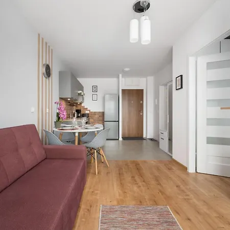 Apartments Wrocław Kamienna by Renters-2
