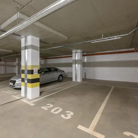 Exclusive Apartment Kajdasza Wroclaw by Renters-3