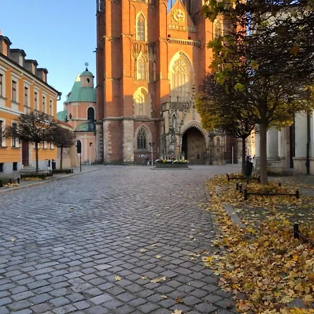 Louis & Elza Old Town Romantic Apartments-3