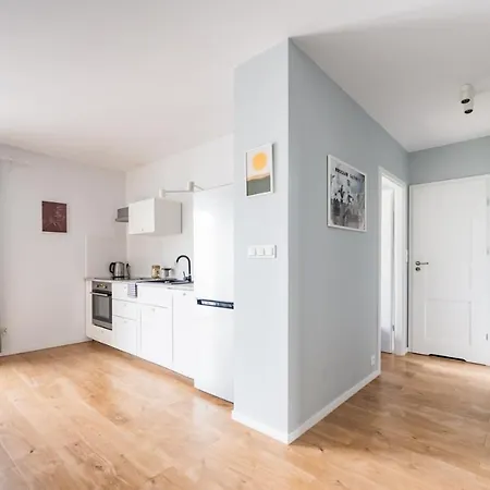 Polaka Apartment ~ Self Check-In 24 ~ Car Park ~Lift-2