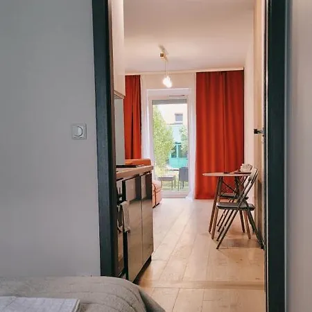 Green Terrace Family Apartment - 2 Terraces, Free Parking, Netflix Cinema-2