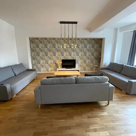 Boutique Apartments - Old Town 120M2 - Private Underground Parking --2