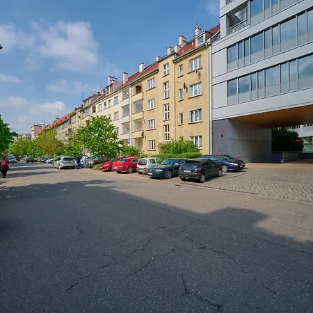 Norwida Apartment with Balcony Downtown Wrocław by Noclegi Renters-2
