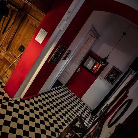 Vintage Bdsm Kinky Apartment - Entire 65M2 Space For Up To 6-Guests - Fully Equipped-2