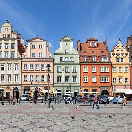 Main City Square View!-2
