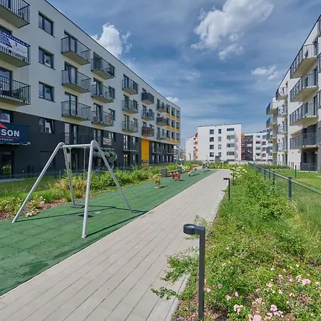 Exclusive Apartment With Balcony & Parking Wroclaw By Renters Prestige-2