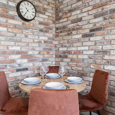 Stylish Apartment Near Wroclavia For 4 Guests By Noclegi Renters-3