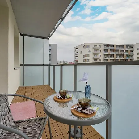 Blue Sky Apartment With Parking & Balcony By Noclegi Renters-2