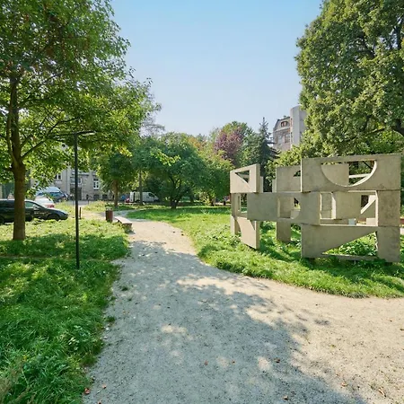 Nowoczesny Apartament Z Balkonem I Parkingiem W Centrum Wroclawia By Noclegi Renters-2