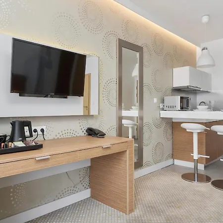Spacious Studio Close To Wroclaw City Centre By Noclegi Renters-2