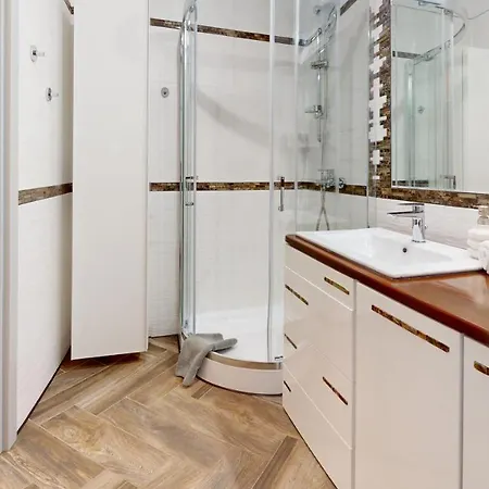 Wroapart-Pl Prince Witold Apartments By The River - 500 Steps To Market Square-3