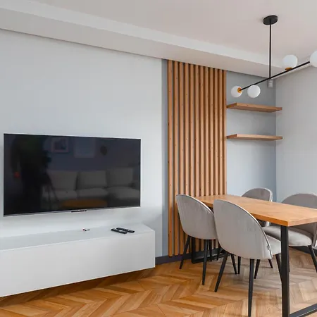 Czysta Modern Apartment by BookingHost-3