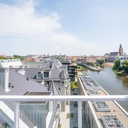 Nice View Apartment, Free Underground Parking, City Square 6 Min-3
