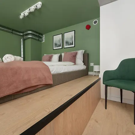 Airport Studio Zarembowicza By Noclegi Renters-3