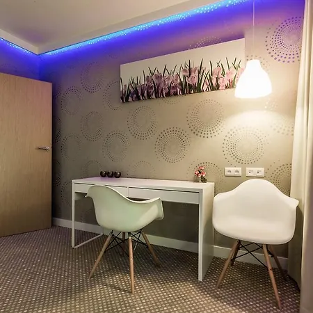 Hubska Apartments-3