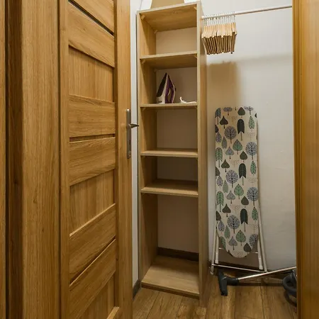 Klimt Apartment-2