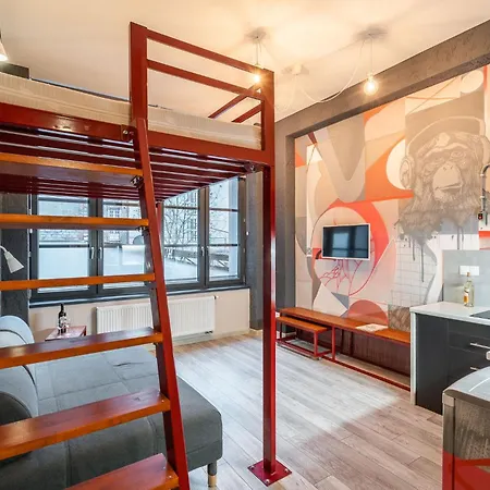 Graffiti Apartments-3