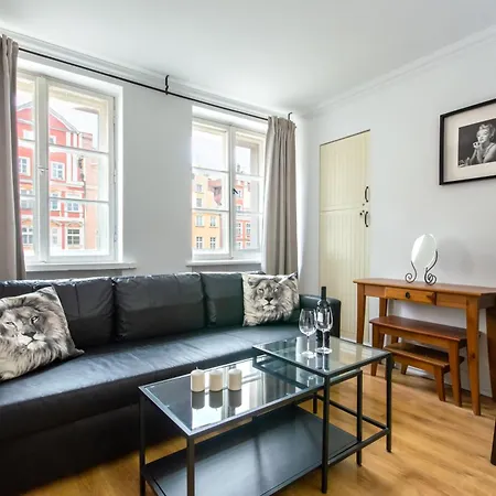 Apartament w Ratuszu (widok na Rynek)-3