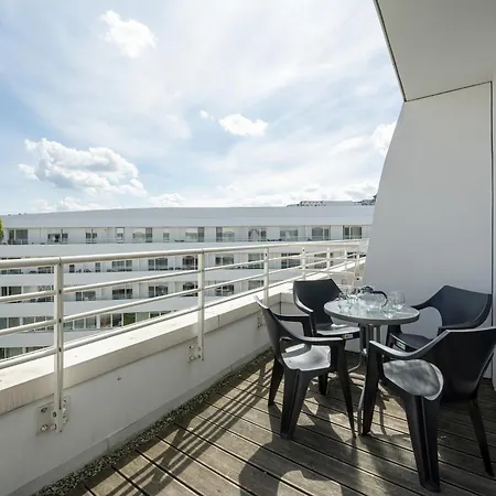 Wroclaw Center Apartment Close To The Market And Park With Parking & Air Conditioning By Renters Prestige-3