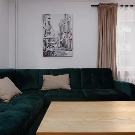 Park Szczytnicki 2-Bedroom Apartment by BookingHost-2