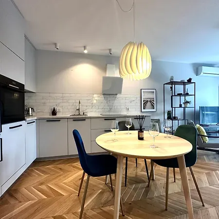 Mieszczańska 25 Apartment - Self check-in 20h - parking&lift-3