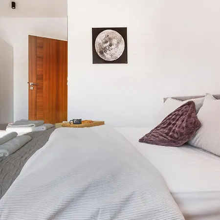 Apartament z Jacuzzi Parking Balkon 2 sypialnie-3