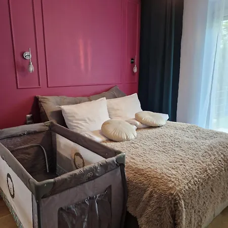 Green Terrace Big Family Apartment - Big Terrace, Free Parking, Netflix Cinema-2