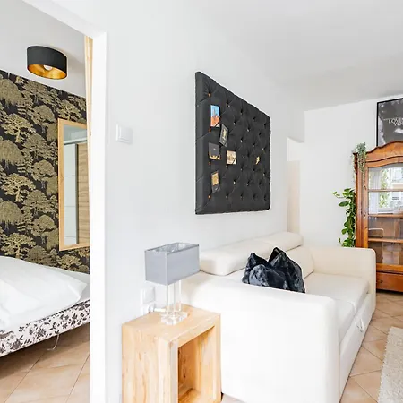 NiceOne Apartment Number 5 - W samym Centrum!-2