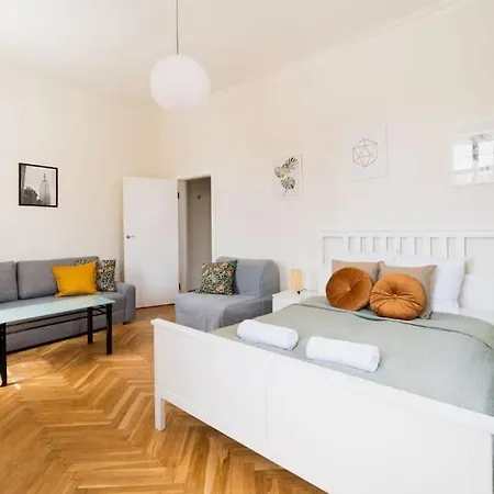Duże mieszkanie w samym Rynku-2