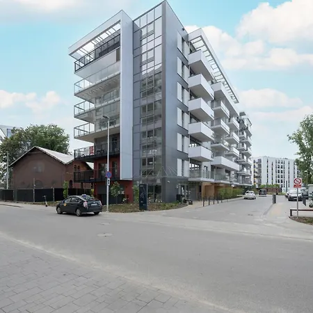Elegant Apartment with Parking on Kępa Mieszczańska Wrocław by Renters Prestige-2
