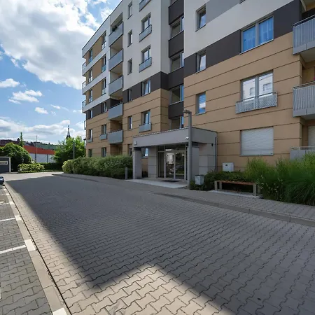 Exceptional Apartment With Parking For 6 Guests By Noclegi Renters-2