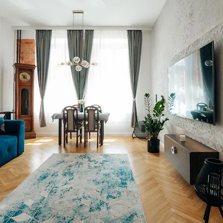 NeatSpace - Apartament z widokiem na Rynek-2