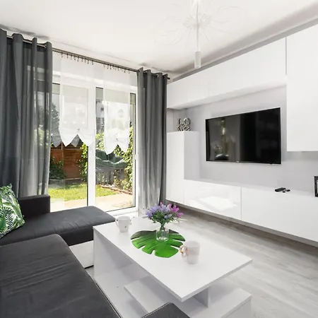 Apartament Konduktorska z Parkingiem i Ogródkiem - w spokojnej dzielnicy by Noclegi Renters-3