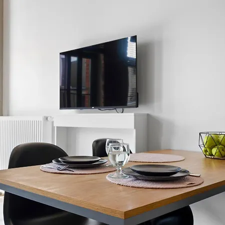 Brooklyn Loft Apartment - Old Town, Free Parking-3