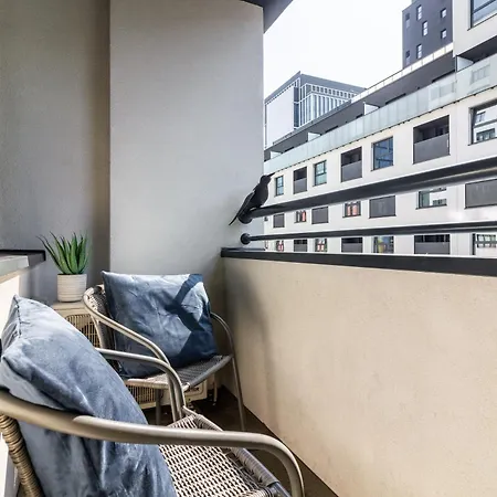Apartament Near Sky Tower Free Parking For 2 Cars-2