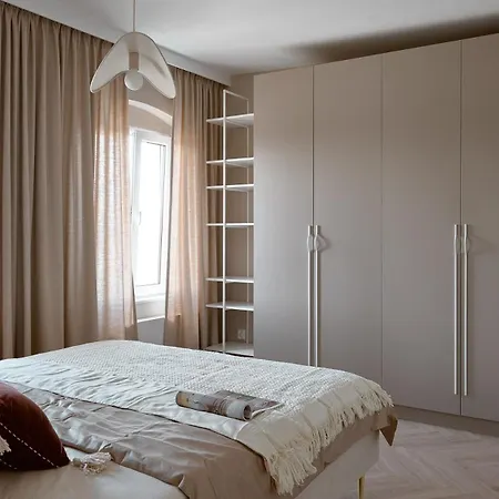 Stylowy apartament Encanto de Luxo v2 - blisko centrum z wolnostojącą wanną by SpaceApart-2