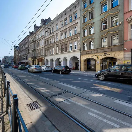 Przestronne Studio Przy Rynku we Wrocławiu z Klimatyzacją i Wanną by Noclegi Renters-2