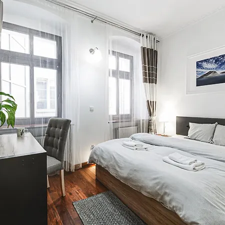 Klimatyczny Apartament W Centrum-2