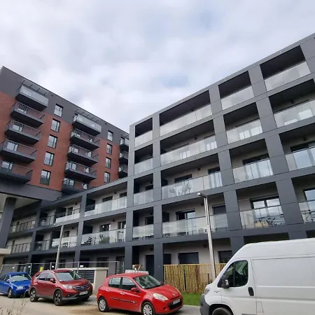 #Madalinskiego57 - City Center, New Bulding, 2 Bedrooms, 2X Double Beds And A Fold-Out Sofa, Separate Kitchen, Ac, Balcony, Free Underground Parking, Self Check In 24H, Internet, Netflix, Coffee Machine, Washing Machine,1Km To The Railway, For Non-Sm-3