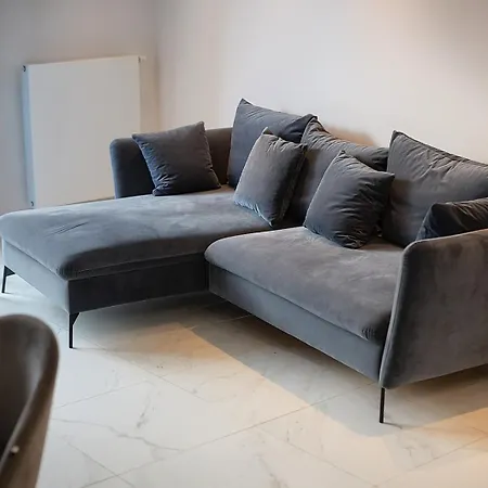 Zyndrama City Centre Deluxe Apartment By Bookinghost-2