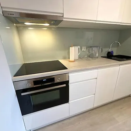 Apartament Halo 3 Check In 24H Privat Parking-3