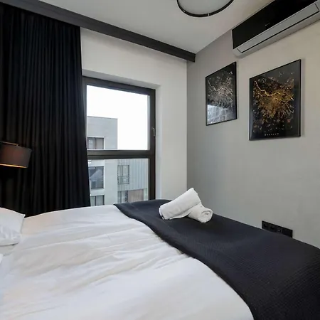 Stylish Apartment With Parking Wroclaw By Noclegi Renters-2