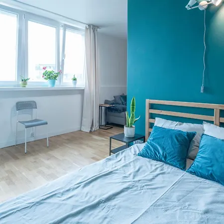Green Studio In The City Center Of Wroclaw-3